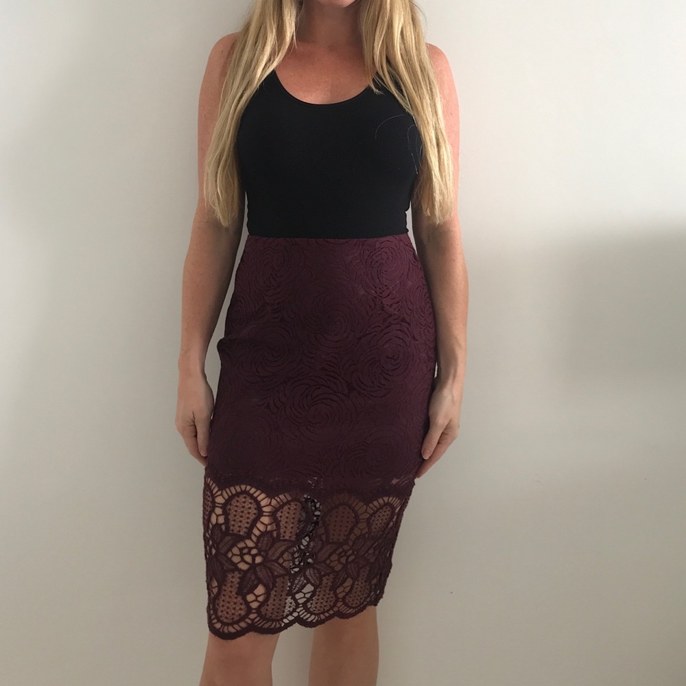 Lush burgundy pencil skirt
